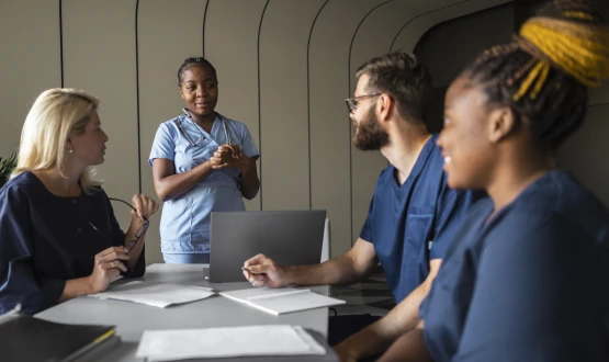 Estratégias de Posicionamento, Networking e Comunicação para a Carreira em Saúde
