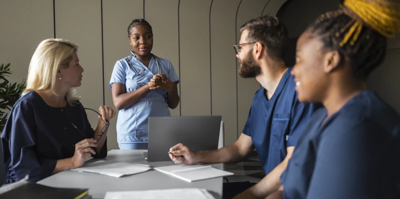 Estratégias de Posicionamento, Networking e Comunicação para a Carreira em Saúde