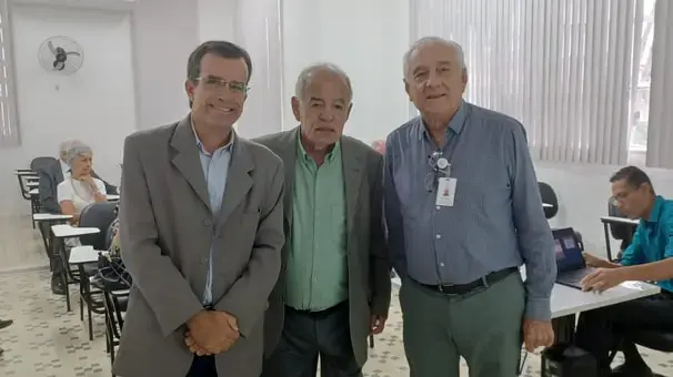 Palestra sobre educação básica na Bahia é realizada na Faculdade Santa Casa 