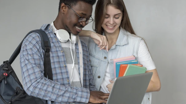 Faculdade Santa Casa abre 205 vagas gratuitas em cursos de Reabilitação pelo PRONAS