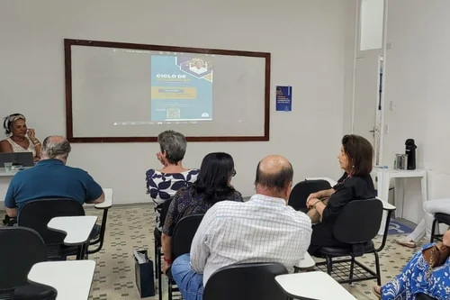 Chef Tereza Paim realiza palestra na FSC sobre a história da culinária na Bahia